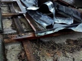 Rauch aus Dachstock nach Blitzeinschlag 27.04.2020